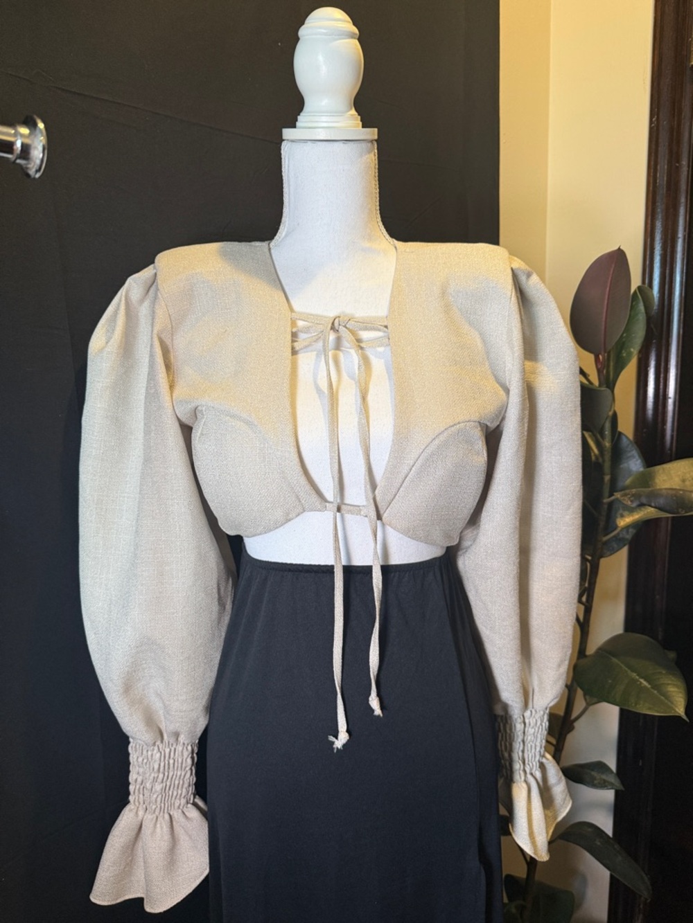 Splash Cream Tie-Front Puff-Sleeve Crop Top